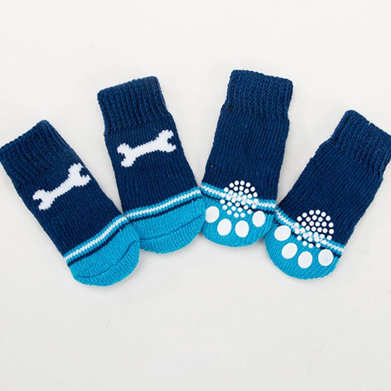 4pcs/set Dog Socks Cute Pattern Foot Covers Warm Anti Slip Shoes Puppy Paw Protector Christmas Gift for Puppy Cat Dogs